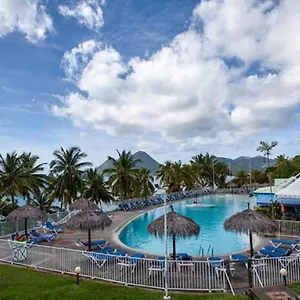superbe-studio-mi-amor-face-au-rocher-du-diamant.comcaribbean.com/