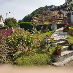 volcans-dauvergne-pontaumur.hotels-rhonealpes.com/